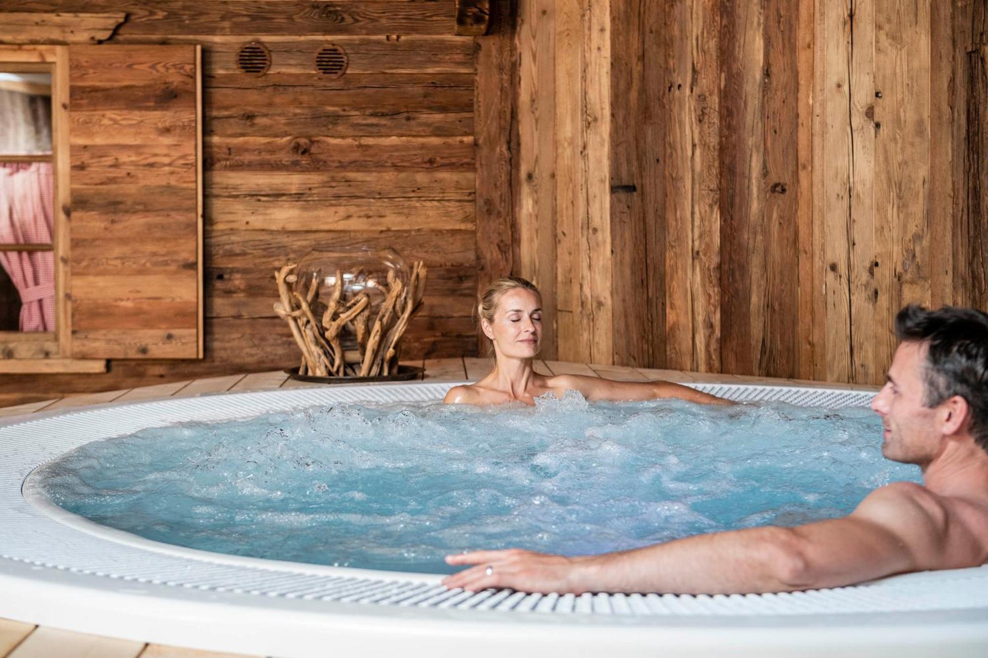 Mirabell Dolomites Hotel - Luxury Ayurveda & Spa Olang Exterior foto